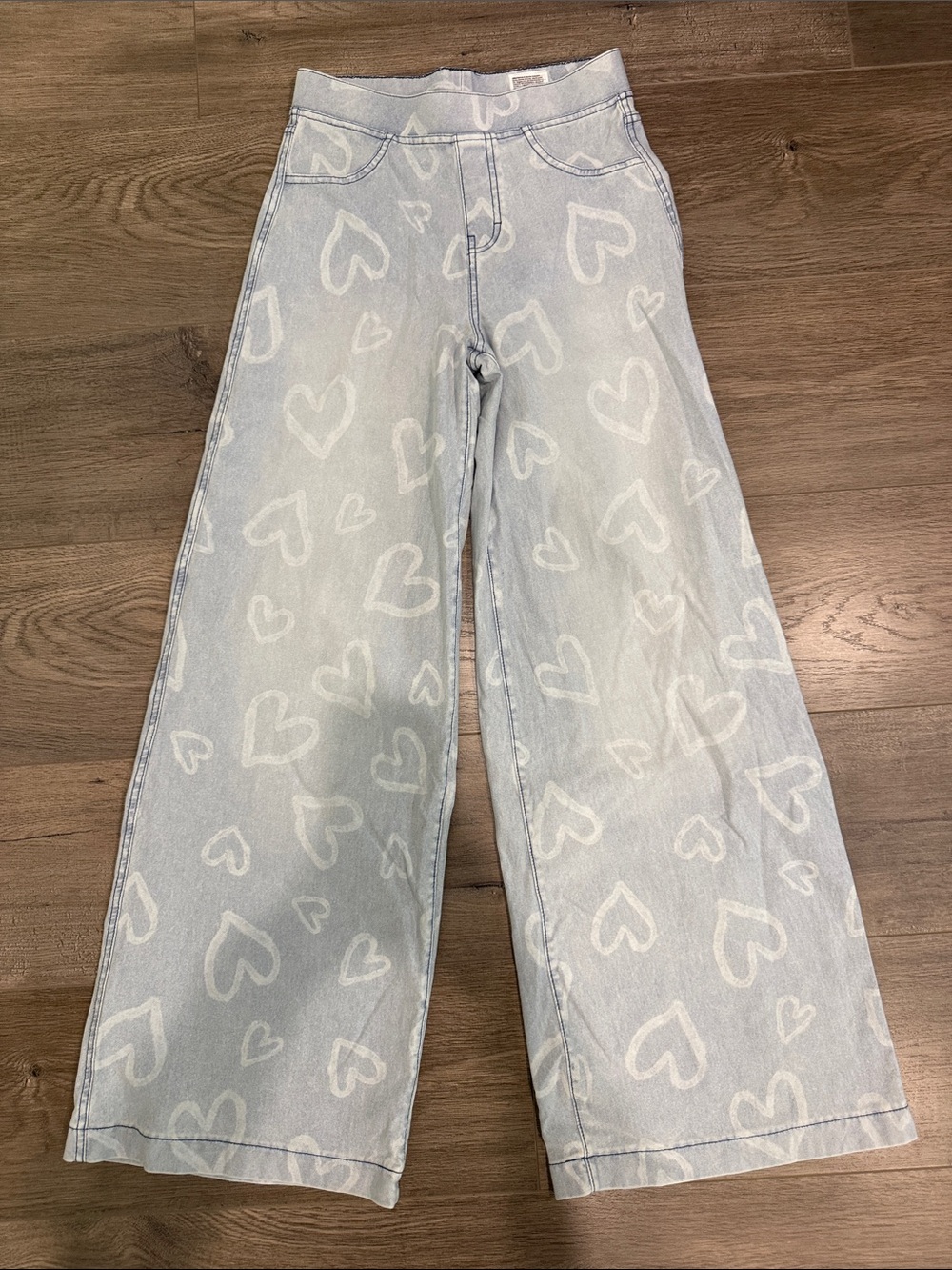 H&M Light Blue Denim Wide-Leg Jeans with White Heart Print